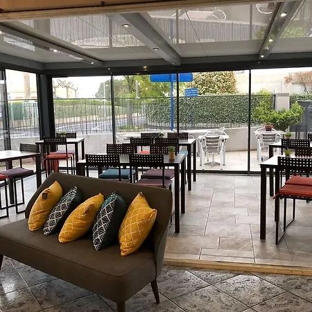 Hotel Sure By Western Beziers Le Monestie 3*