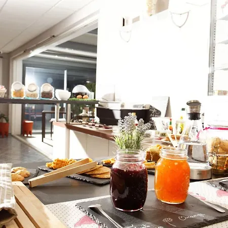 Sure By Western Beziers Le Monestie Hotel 3*