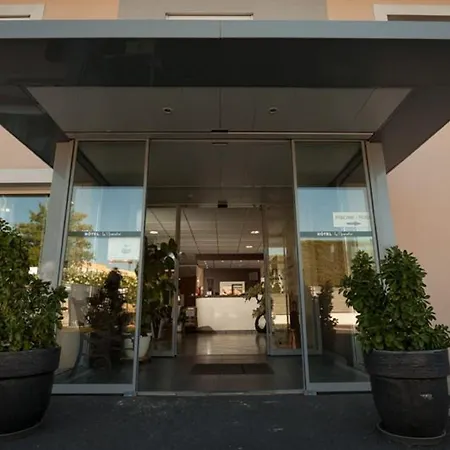 Sure By Western Beziers Le Monestie Hotel