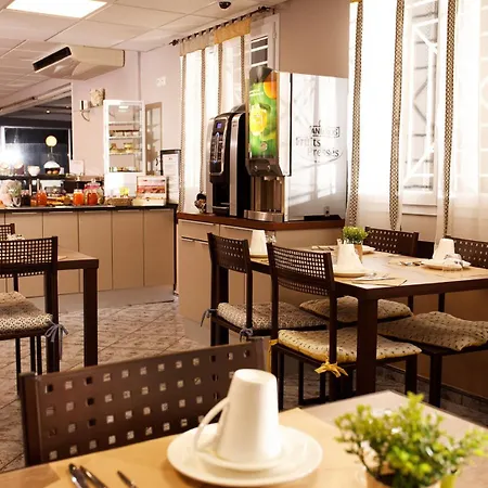 Hotel Sure By Western Beziers Le Monestie 3*